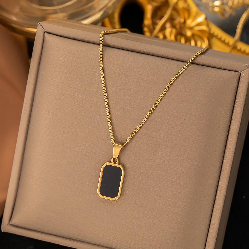 What to Gift Her for Christmas 2026: The Ultimate Sustainable Jewelry Gift Guide
