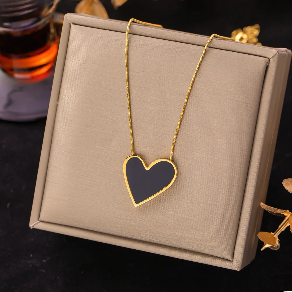 Best Hypoallergenic Jewelry for Sensitive Skin (2026)