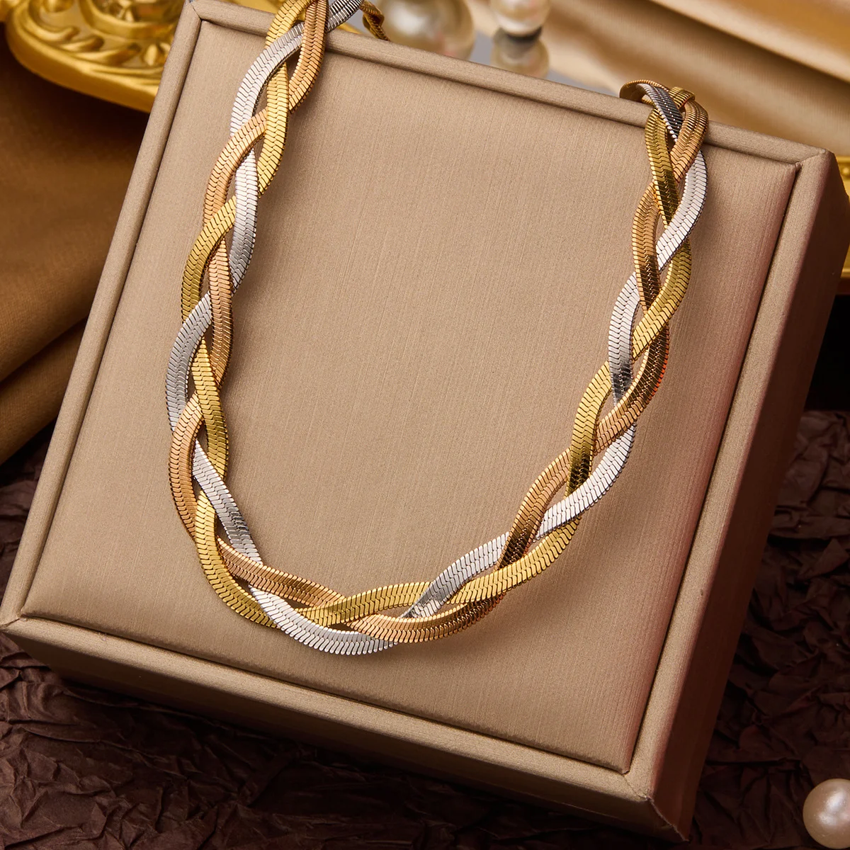 Dreifarbige Twisted-Klingenkette