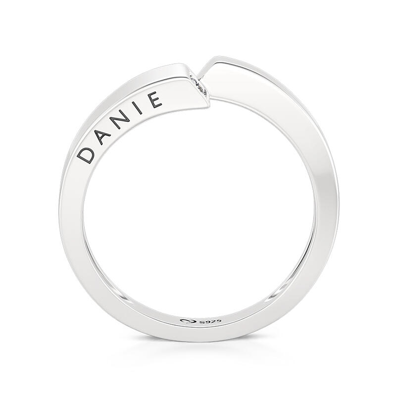 Et maison Custom Men's Name Wedding Band with Side Bypass