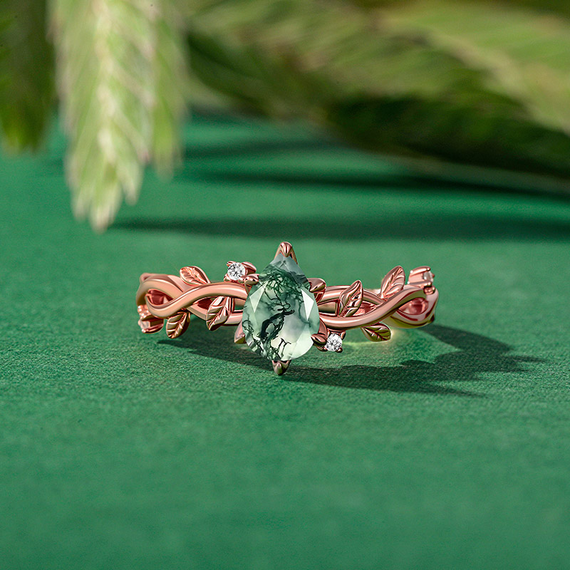 Et maison Pear Cut Rose Gold Moss Agate Engagement Ring with Vine Leaf