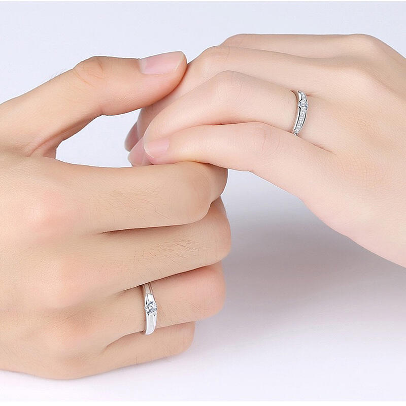Et maison Solitaire Round Cut Sterling Silver Men's Band