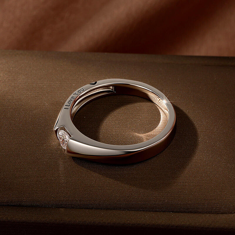Et maison True Love Vow Bypass Men's Engraved Wedding Band