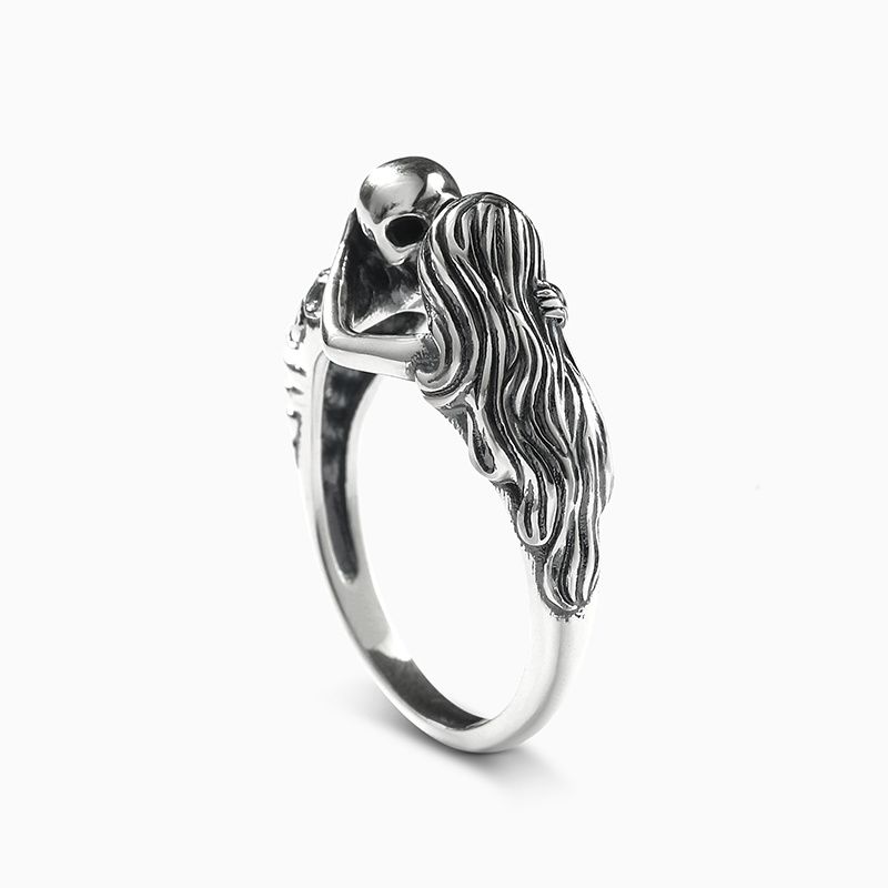 Et maison "Kiss of Death" Skull Sterling Silver Ring