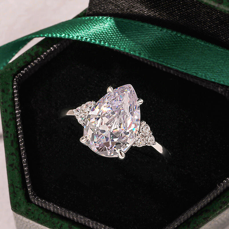 Et maison Pear Three Stone Engagement Ring Sterling Silver