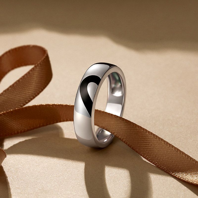 Et maison Heart Shape Sterling Silver Men's Band