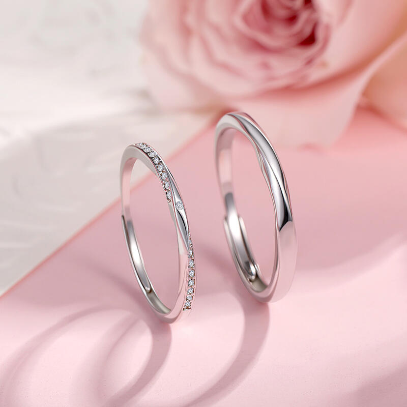 Et maison Minimalist Twist Adjustable Open Ring for Men