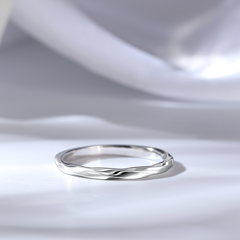 Et maison "Love Entwined" Sterling Silver Men's Band