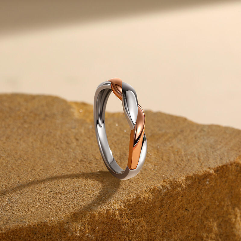 Et maison Amore Two Tone Twist Ring for Men Sterling Silver