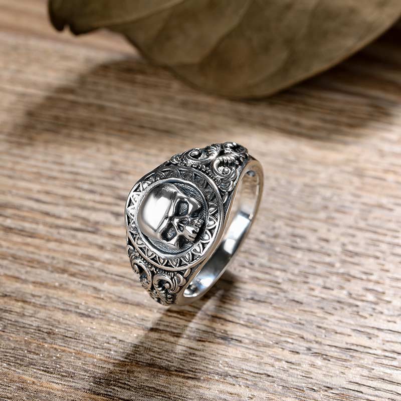 Et maison "Micro Reaper" Skull Sterling Silver Ring