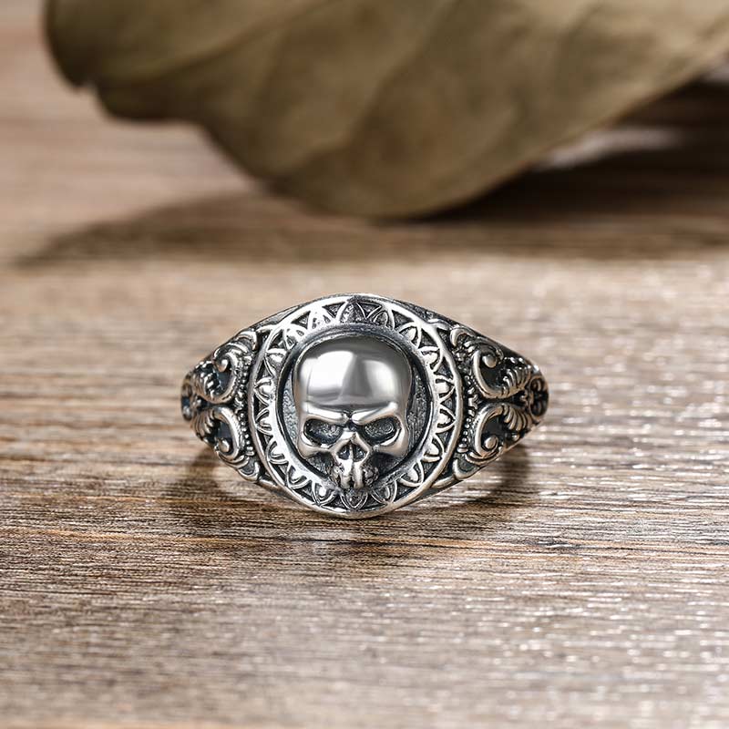 Et maison "Micro Reaper" Skull Sterling Silver Ring