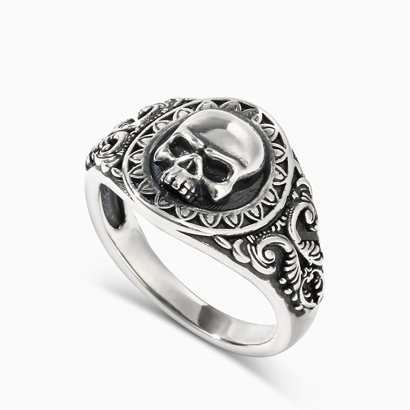 Et maison "Micro Reaper" Skull Sterling Silver Ring