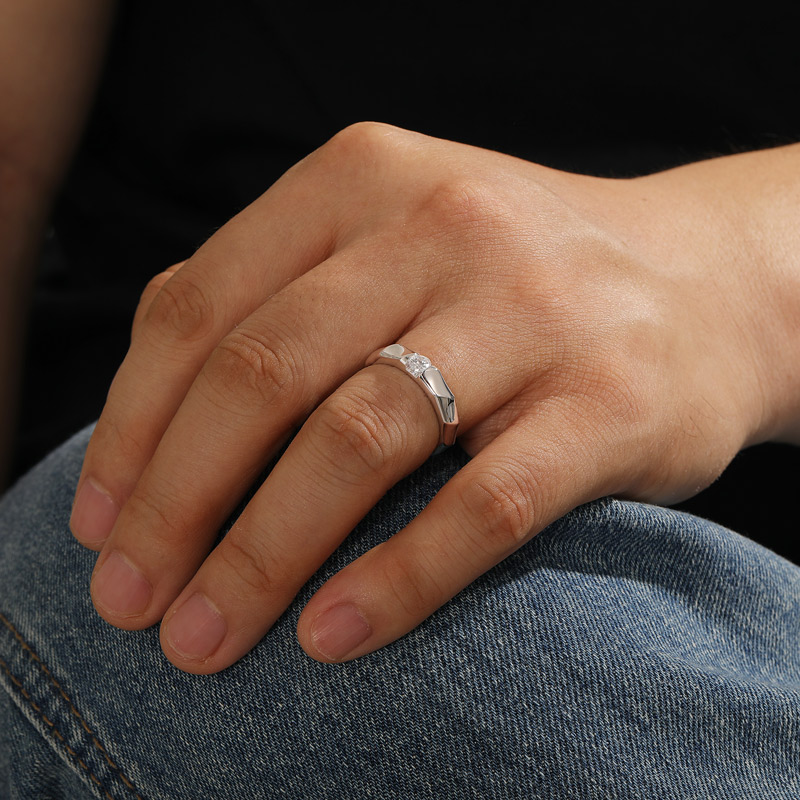 Et maison Simple Solitaire Twisted Ribbon Men's Ring