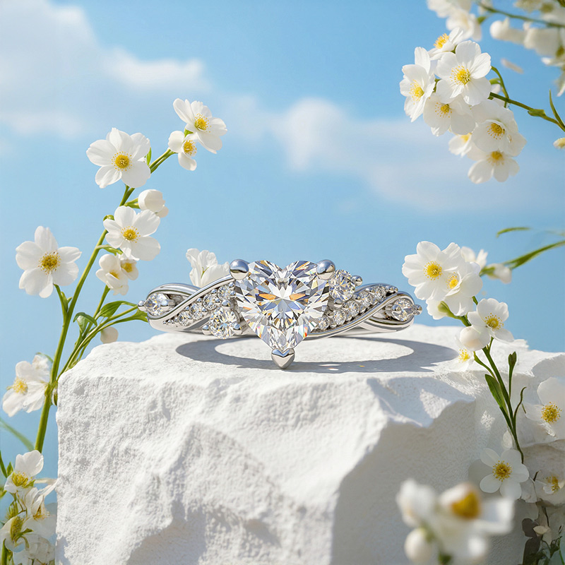 Et maison Infinity Twisted Three-Stone Heart Cut Engagement Ring