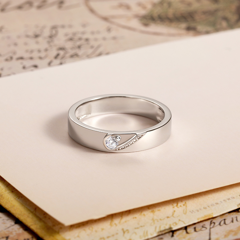 Et maison Simple Heart Men's Wedding Band Sterling Silver