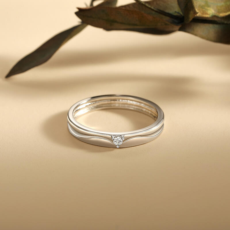 Et maison Simple Custom Men's Wedding Band with Wavy Lines Design
